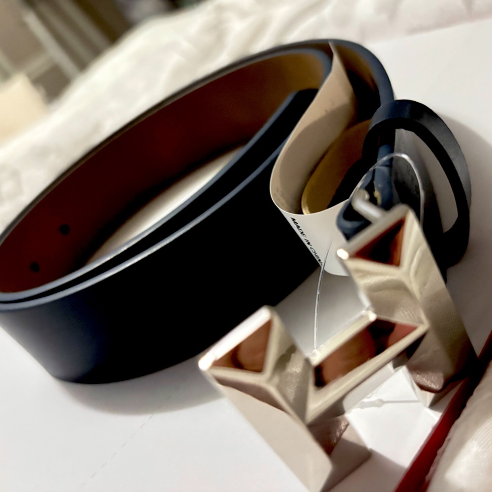 Men's navy blue Leather Belt with Silver H Buckle